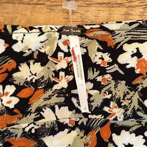 Free People Floral V Neck Short Sleeve Summer Dress A6 - Picture 3 of 4